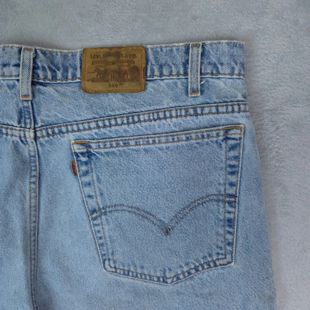 Levis 540 Relaxed Fit Jeans Men 39x32 Blue Tapered Leg Brown Tab 90s Vintage USA